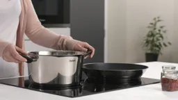 Кастрюля с крышкой Tefal Simpleo 4.8л 24см B9054674