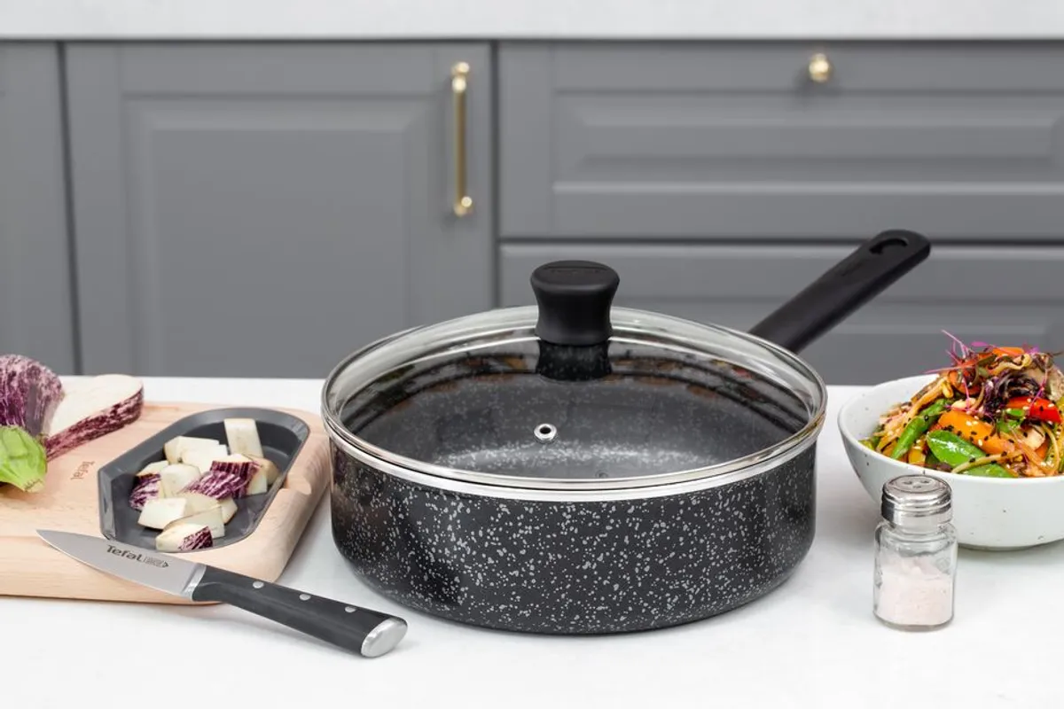 Сотейник с крышкой Tefal Granit 24 см 04192224