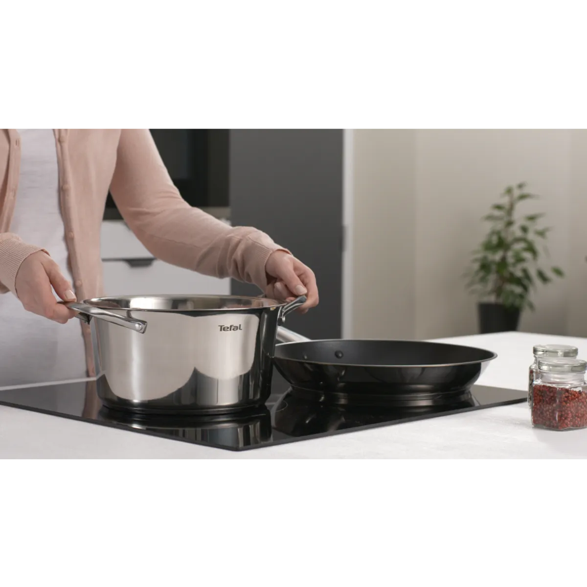Набор посуды Tefal Simpleo 6 предметов 16/20/24/28см B815S614