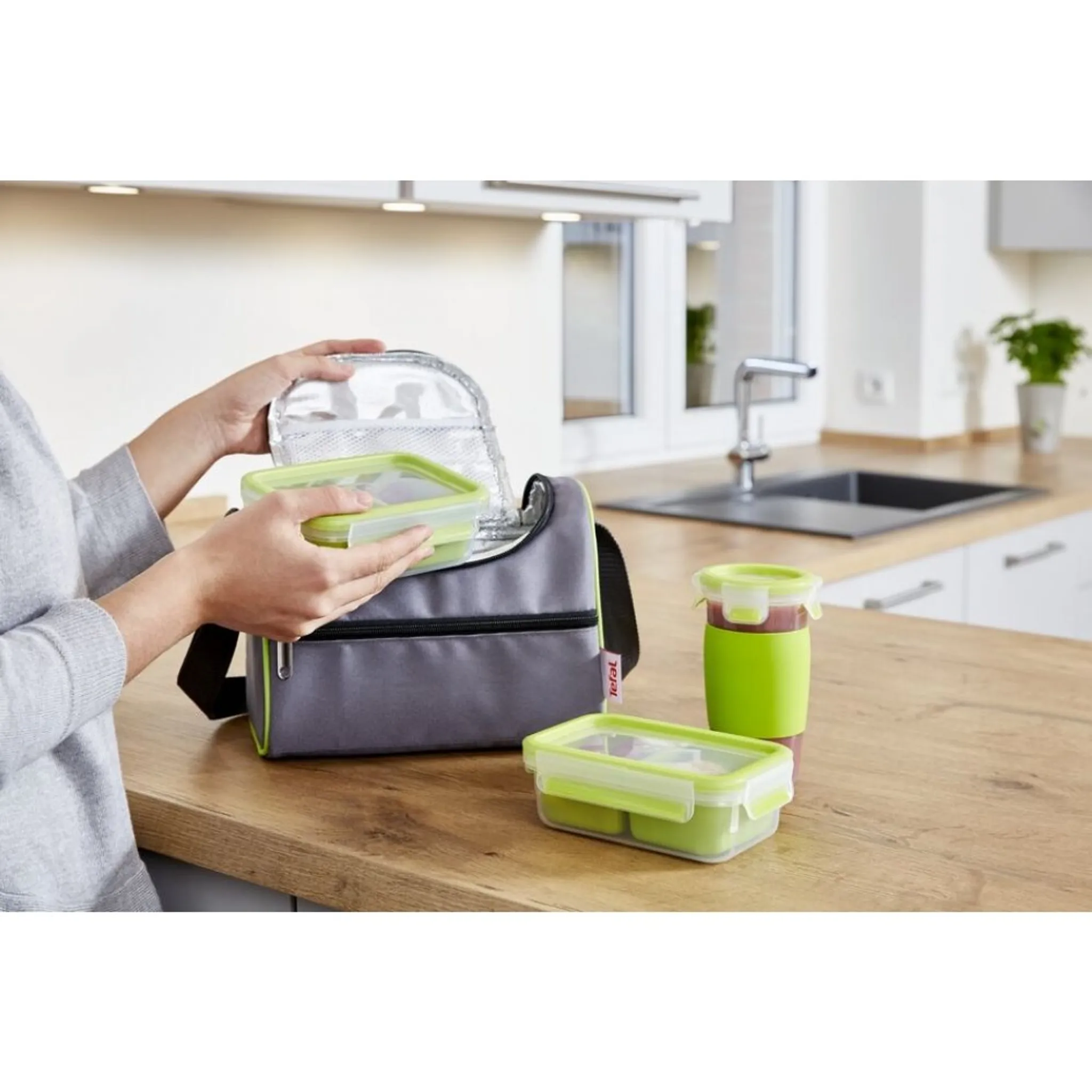 Контейнер Tefal Master Seal to Go 1 л K3100512