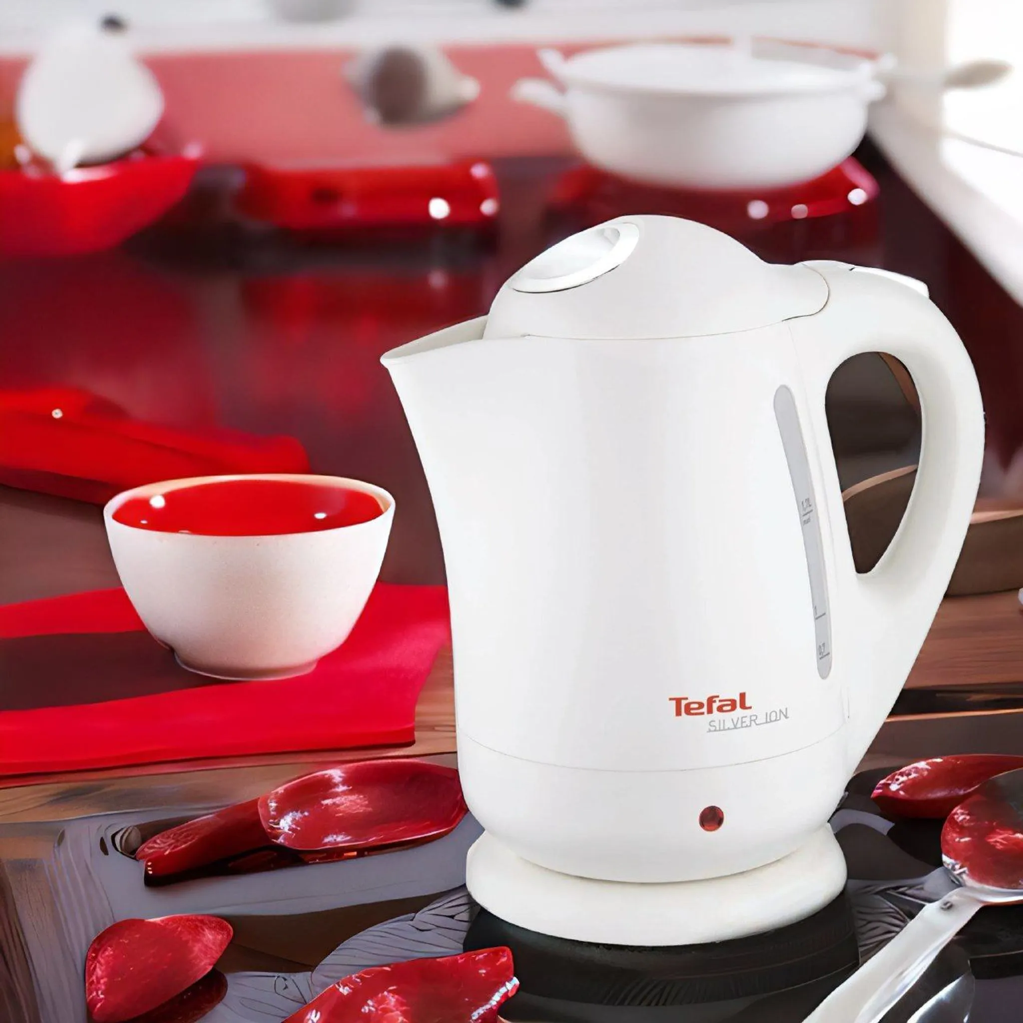 Электрический чайник Tefal Silver Ion BF925132