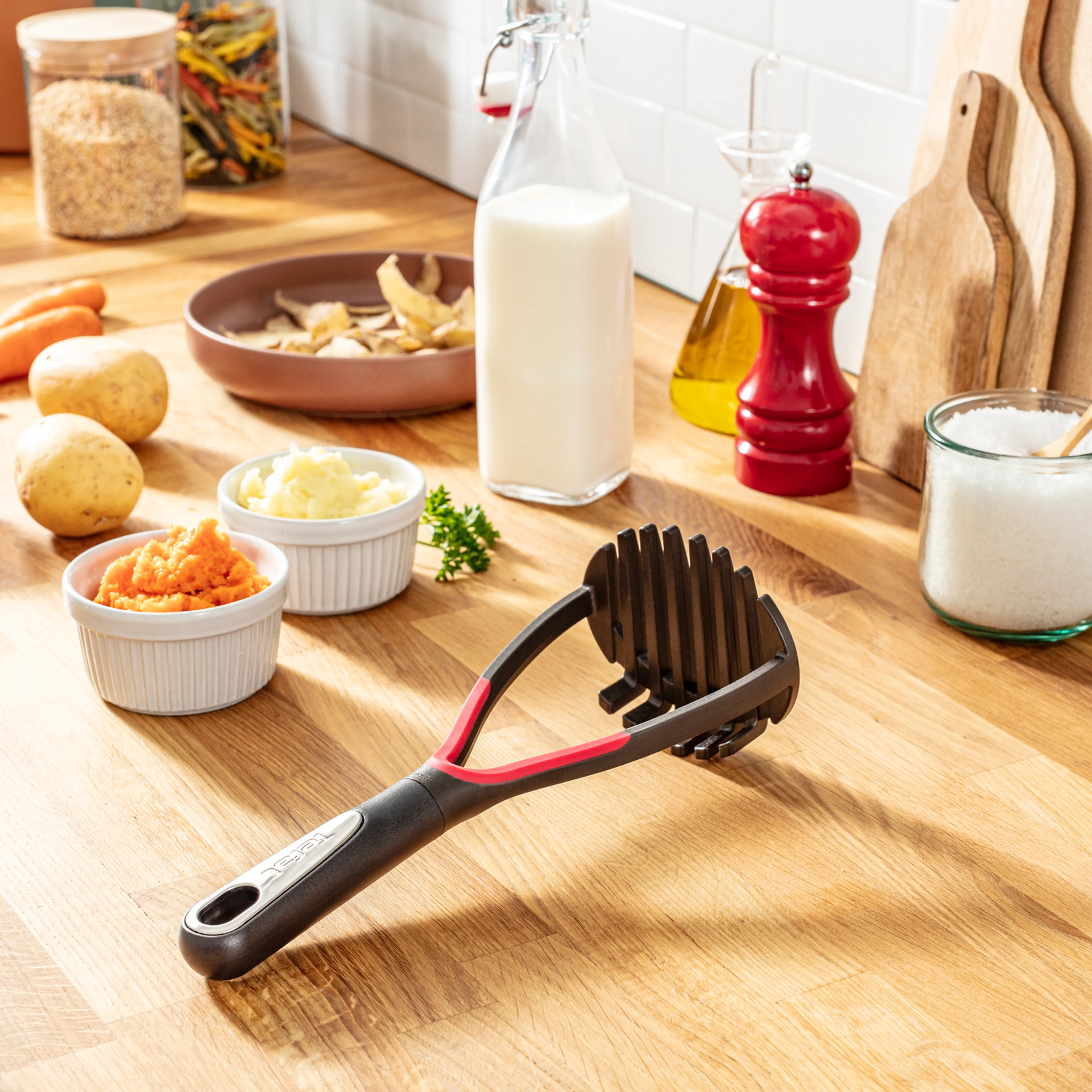 Толкушка для картофеля Tefal Ingenio K2071214
