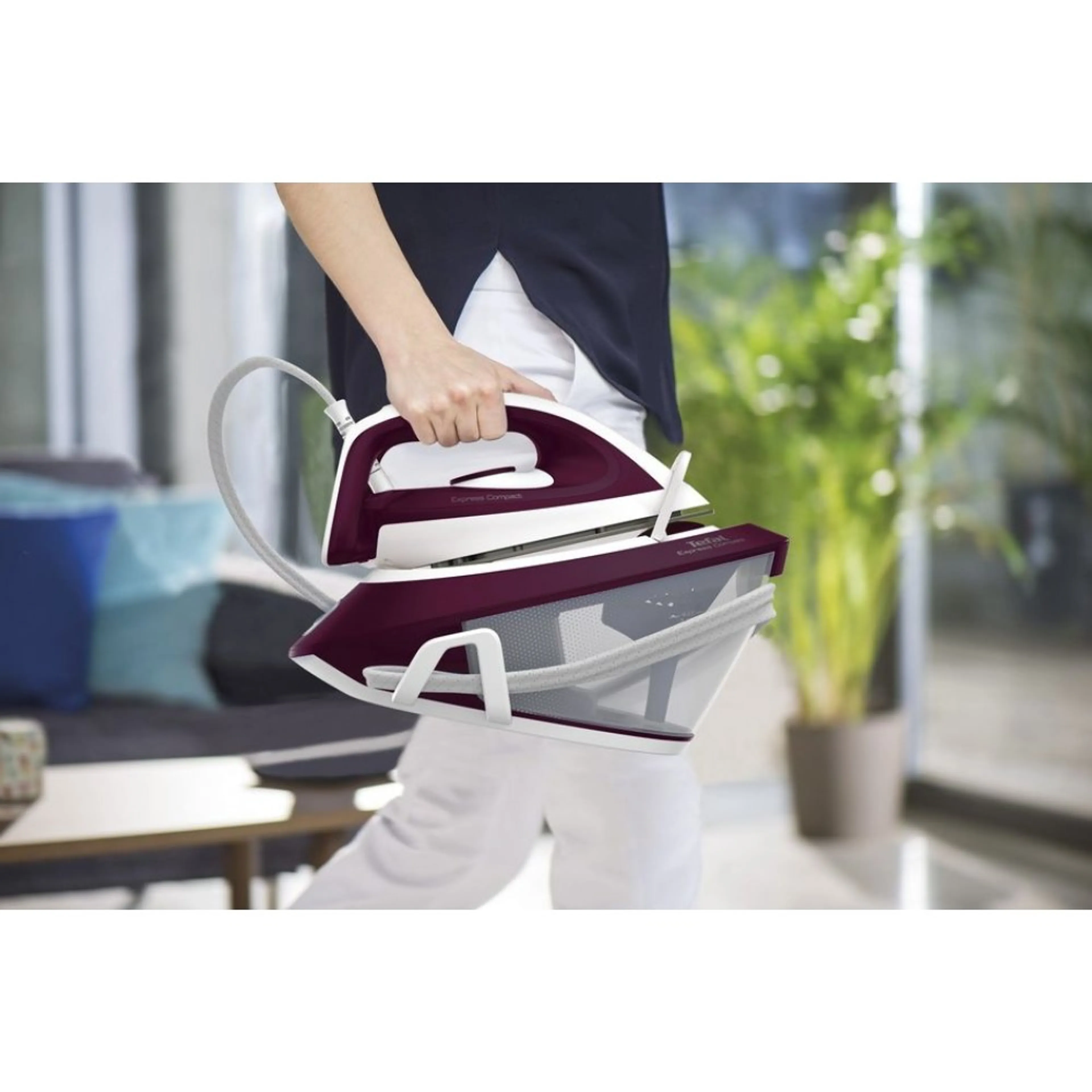 Парогенератор Tefal Express Compact SV7120E0