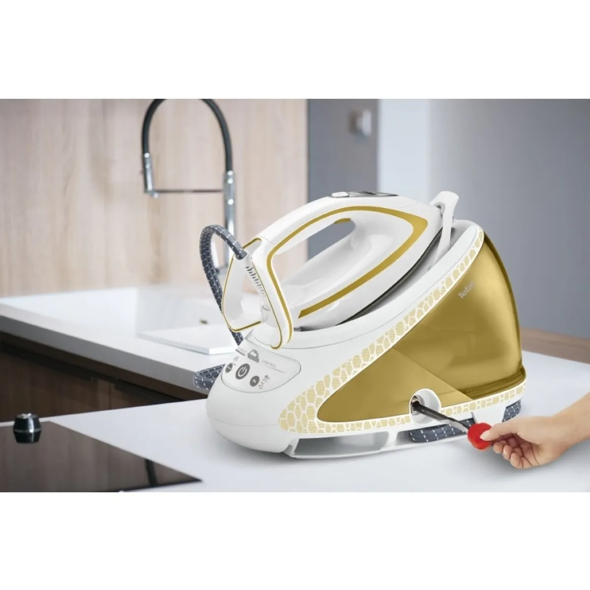 Парогенератор Tefal Pro Express Ultimate Care GV9581E0
