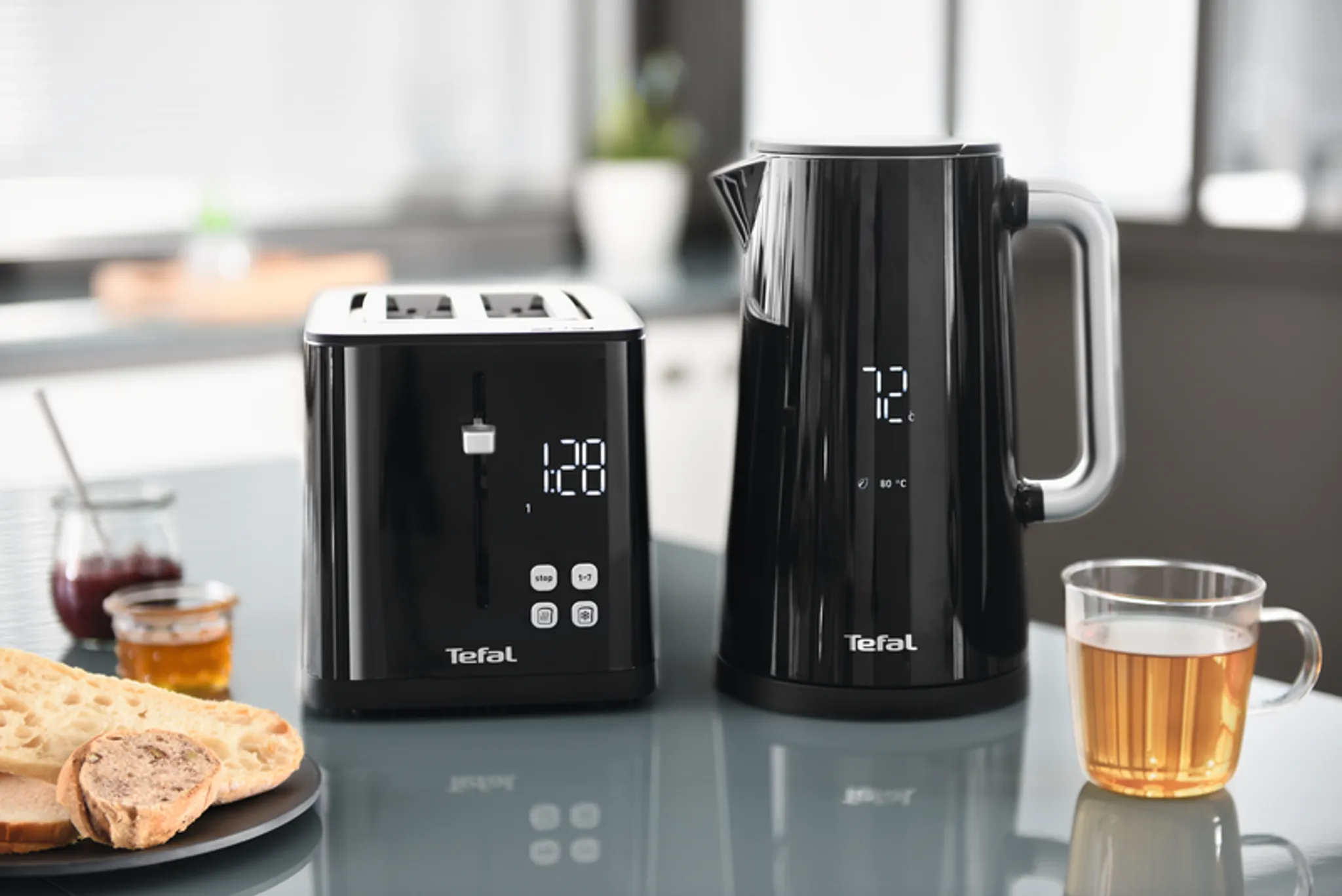 Электрический чайник Tefal Smart&Light KO851830