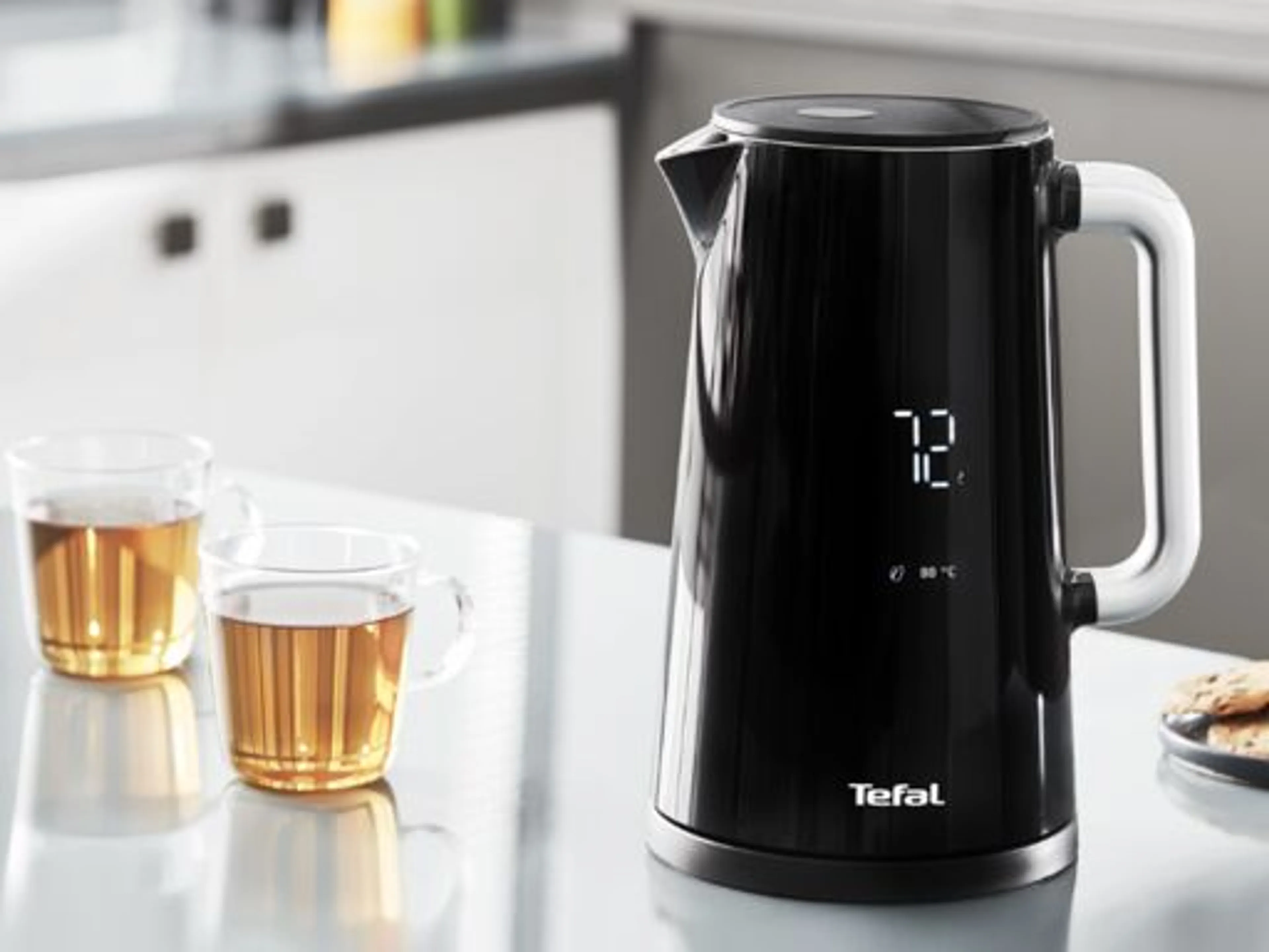 Электрический чайник Tefal Smart&Light KO851830