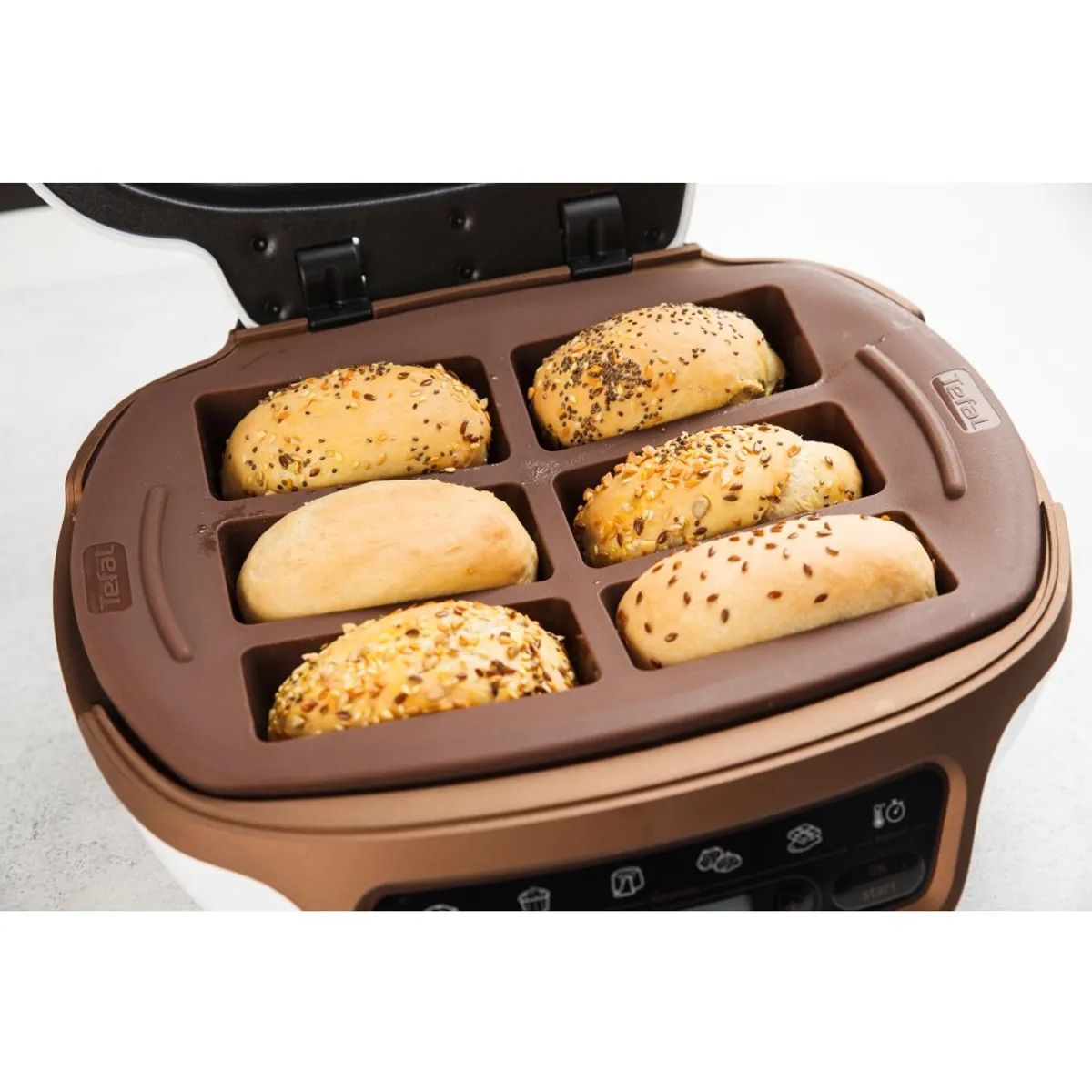 Мультикондитер Tefal Cake Factory KD802112