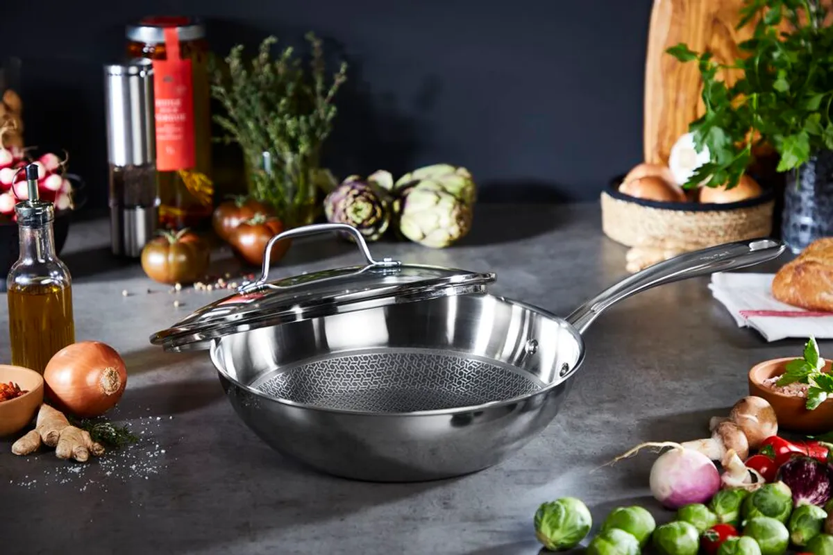Сковорода-вок с крышкой Tefal Eternal Mesh Frypan 28 см E4971634