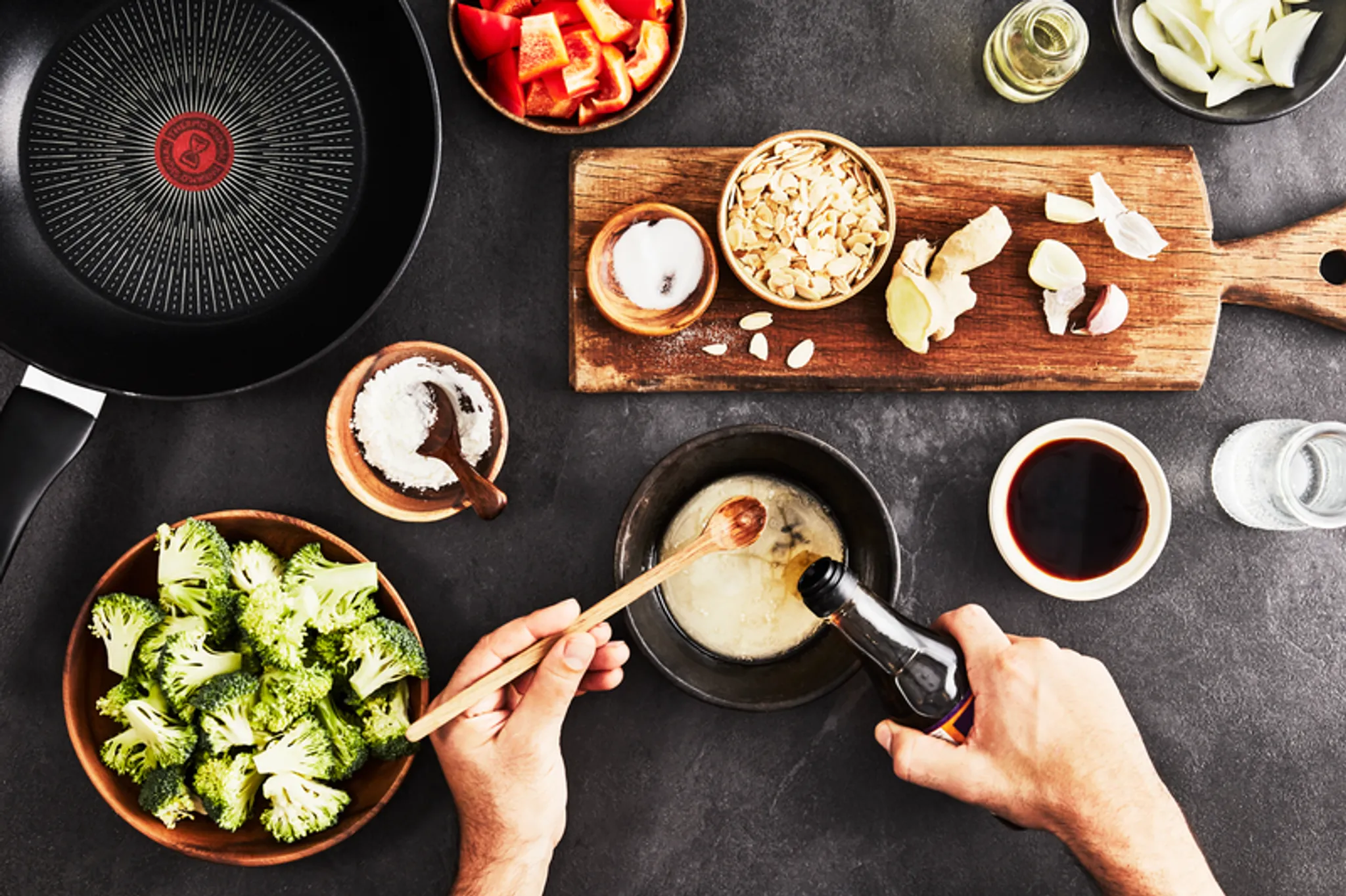 Сковорода-вок Tefal Unlimited 28 см G2551972