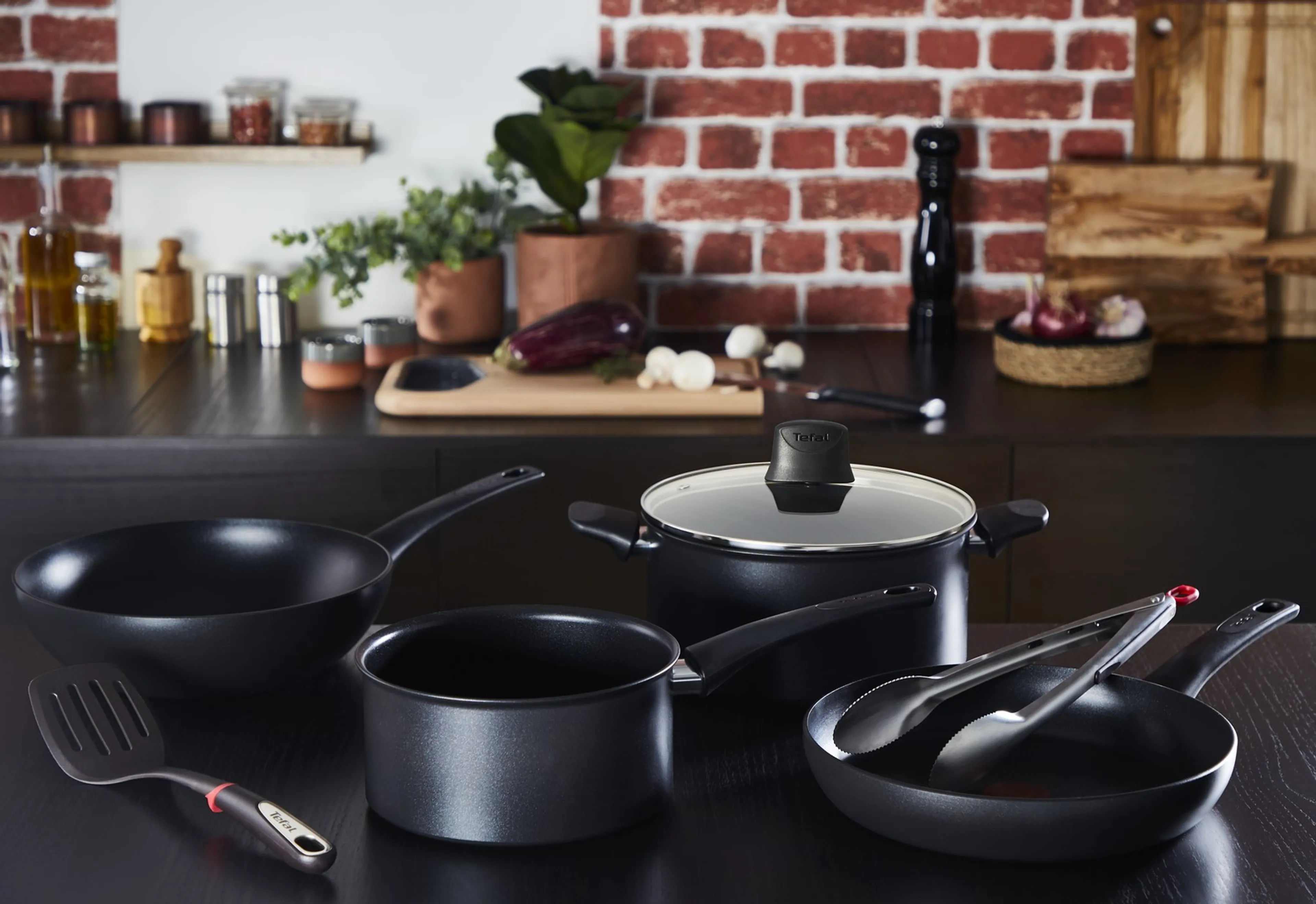 Сотейник с крышкой Tefal Ultimate 26 см G2683372