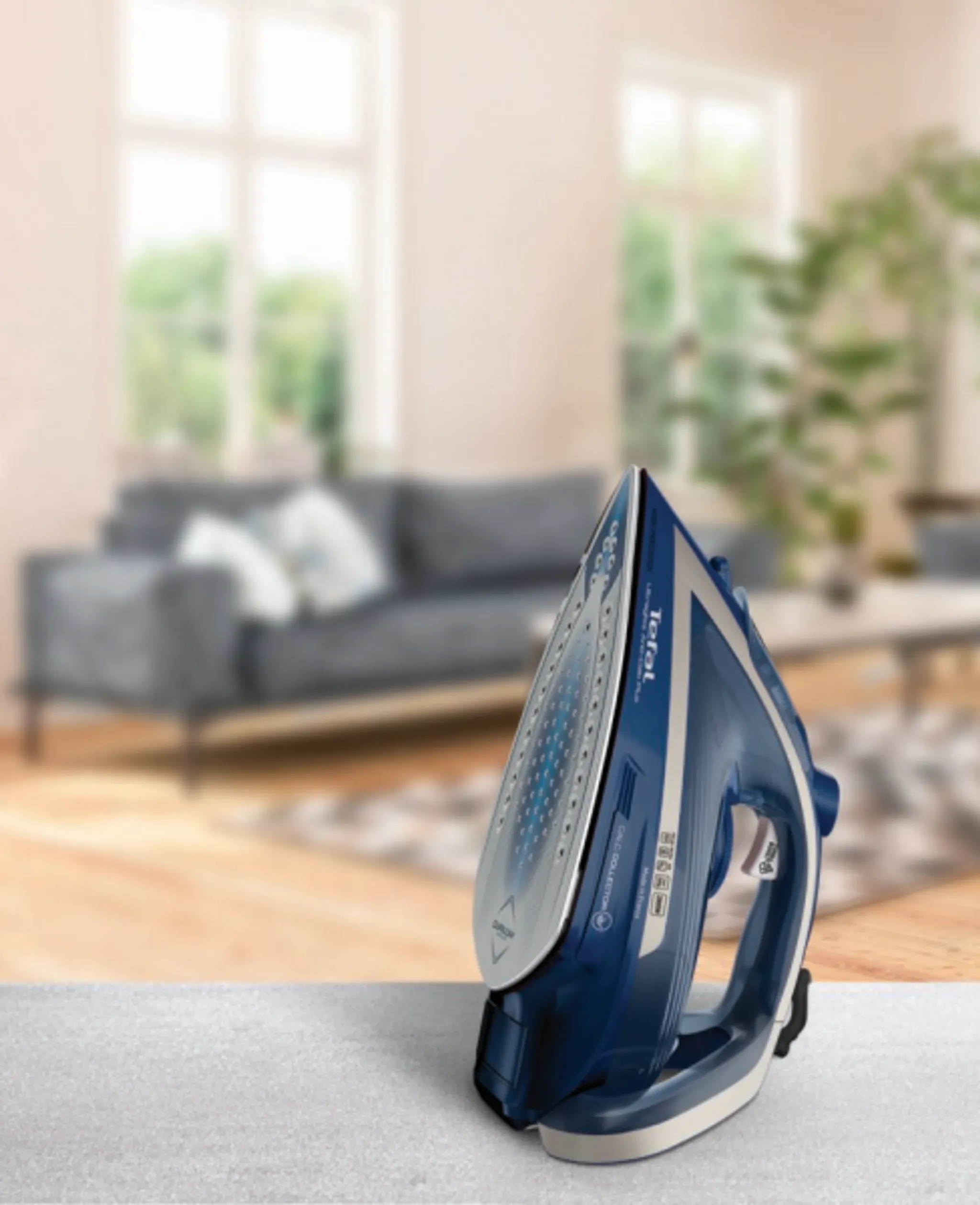 Утюг Tefal Ultragliss Plus FV6830E0