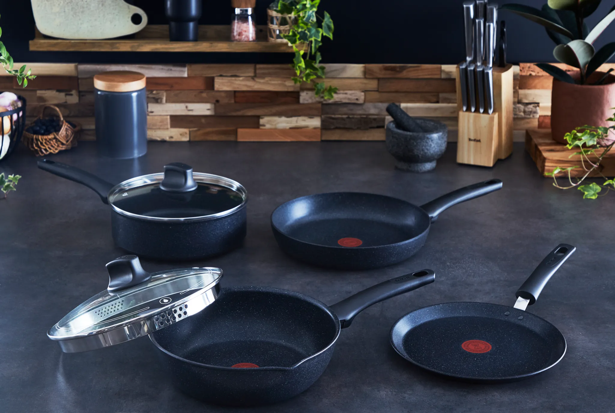 Индукционная сковорода-вок Tefal Black Stone Wok 28cм G2811972