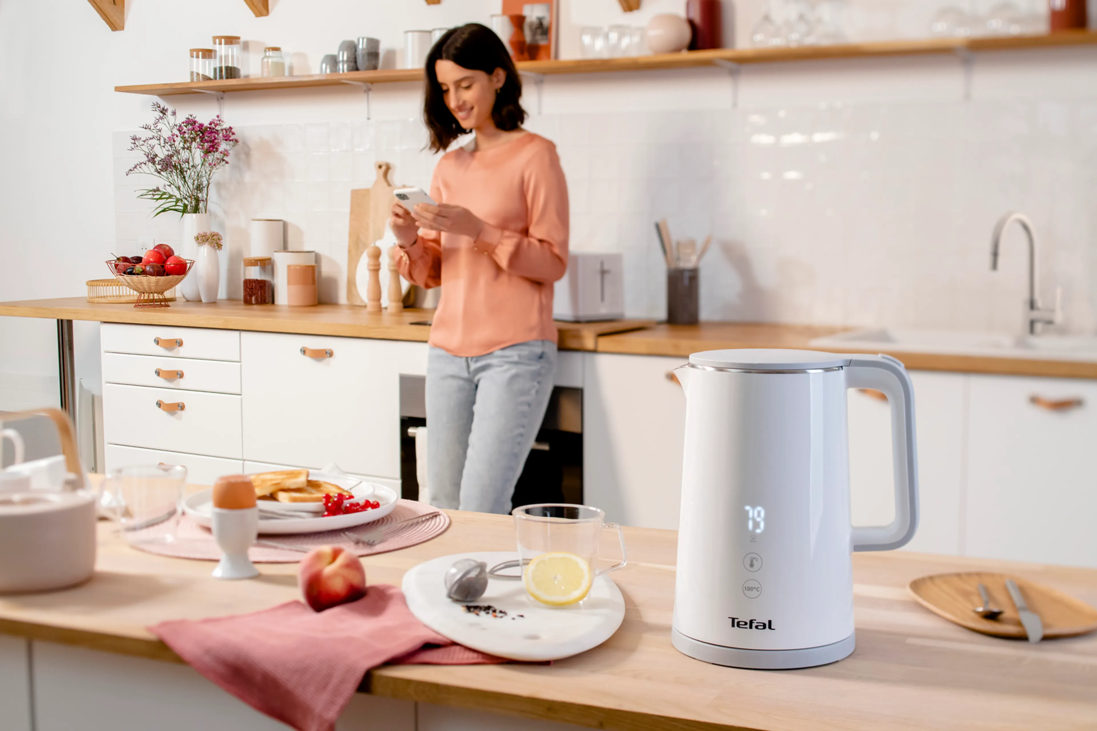 Электрический чайник Tefal Sense KO693110