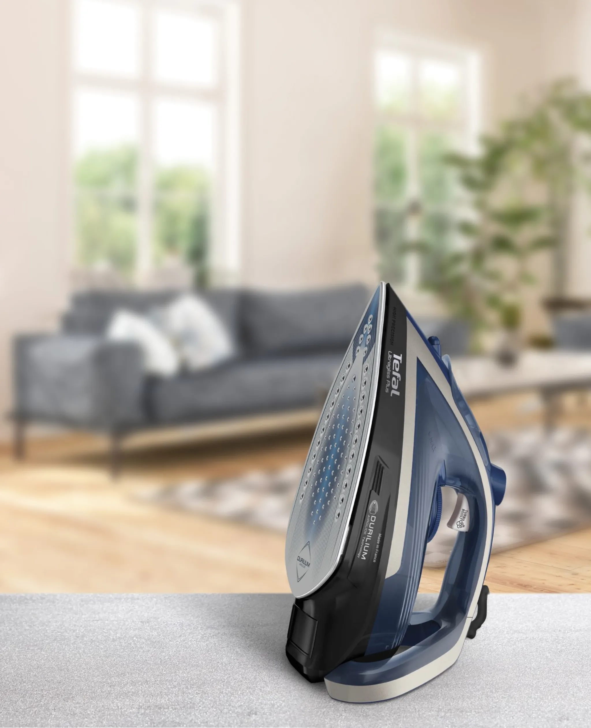 Утюг Tefal Ultragliss Plus FV6824E0