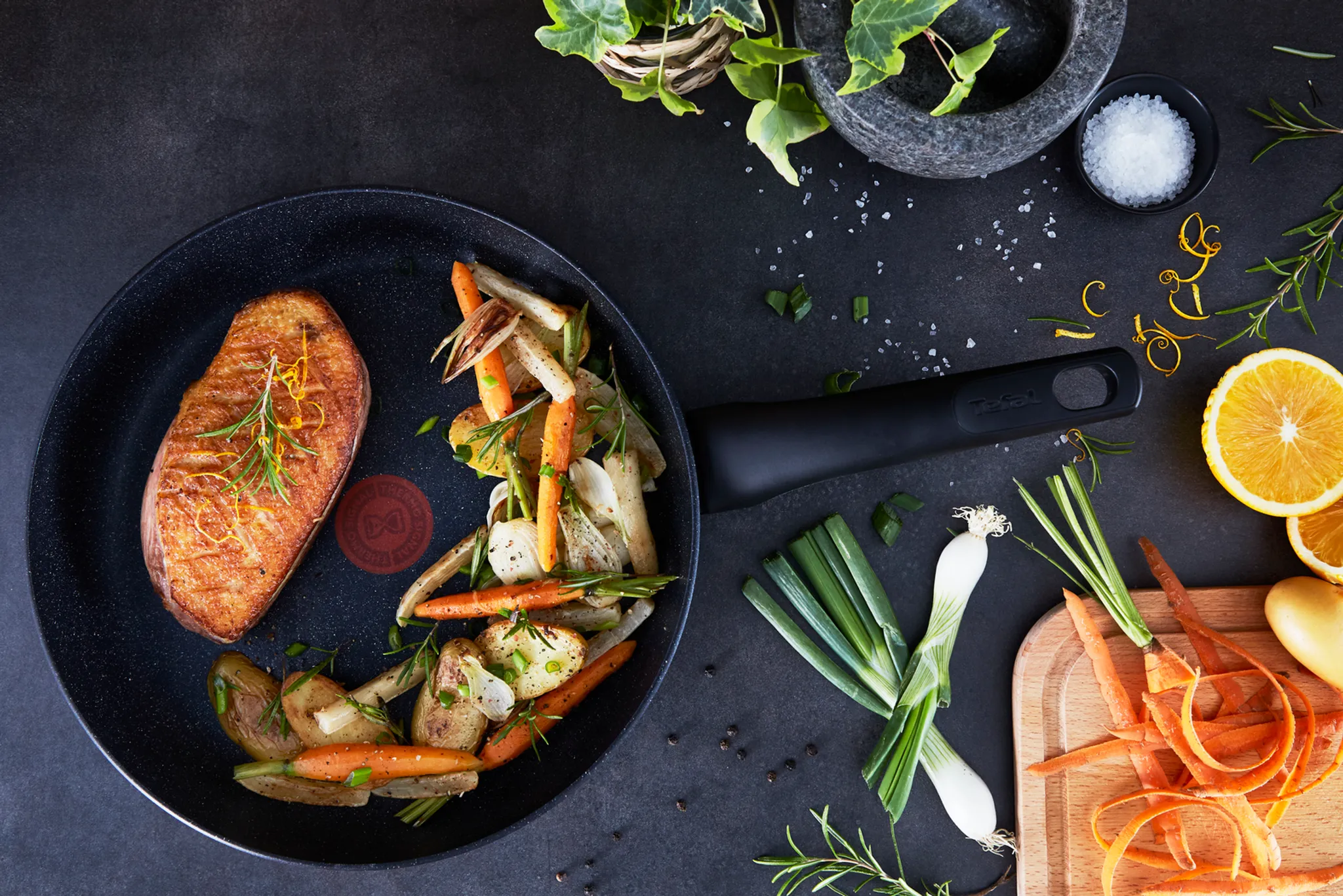 Сковорода Tefal Black Stone 28 см G2810672