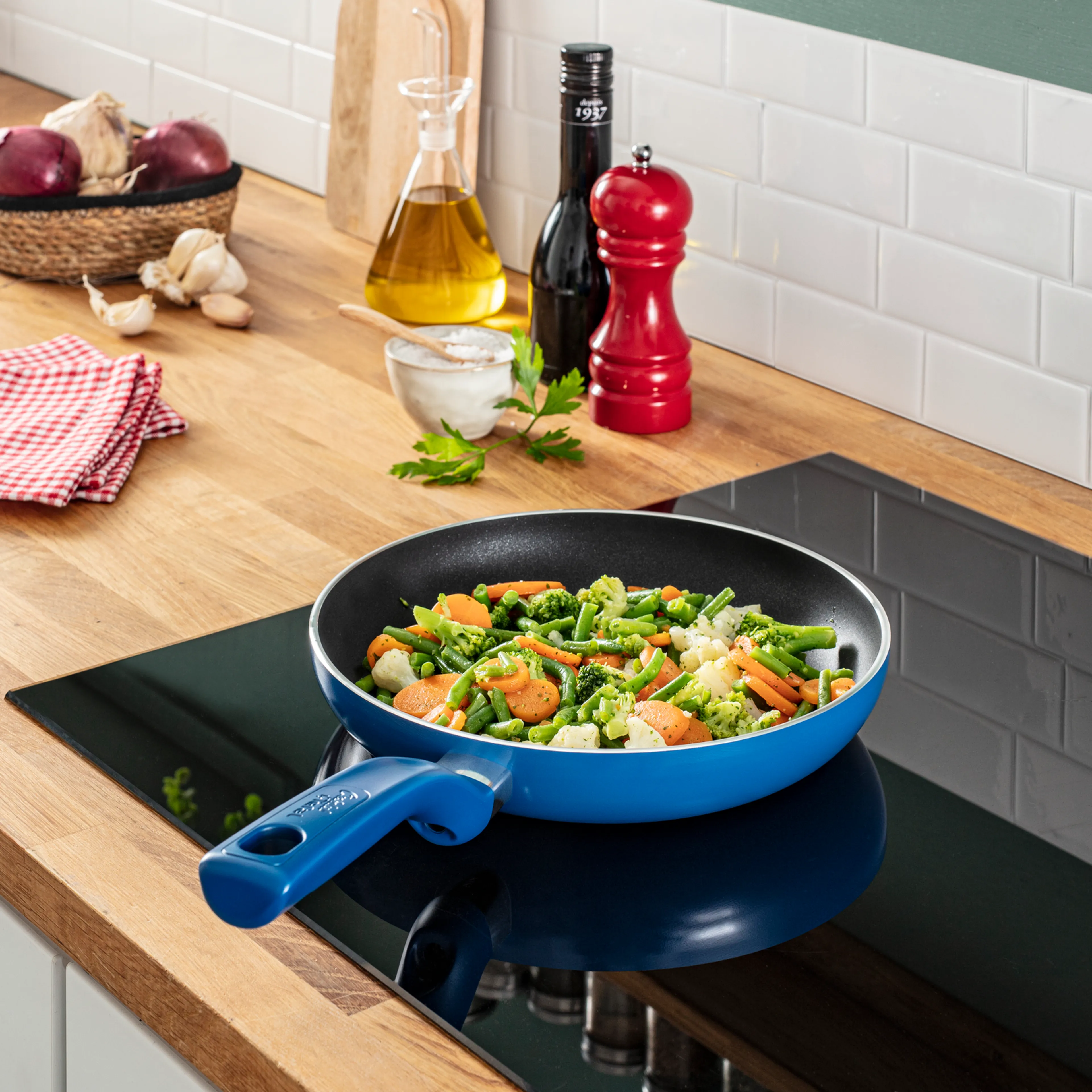 Набор посуды Tefal ChefClub G805S304