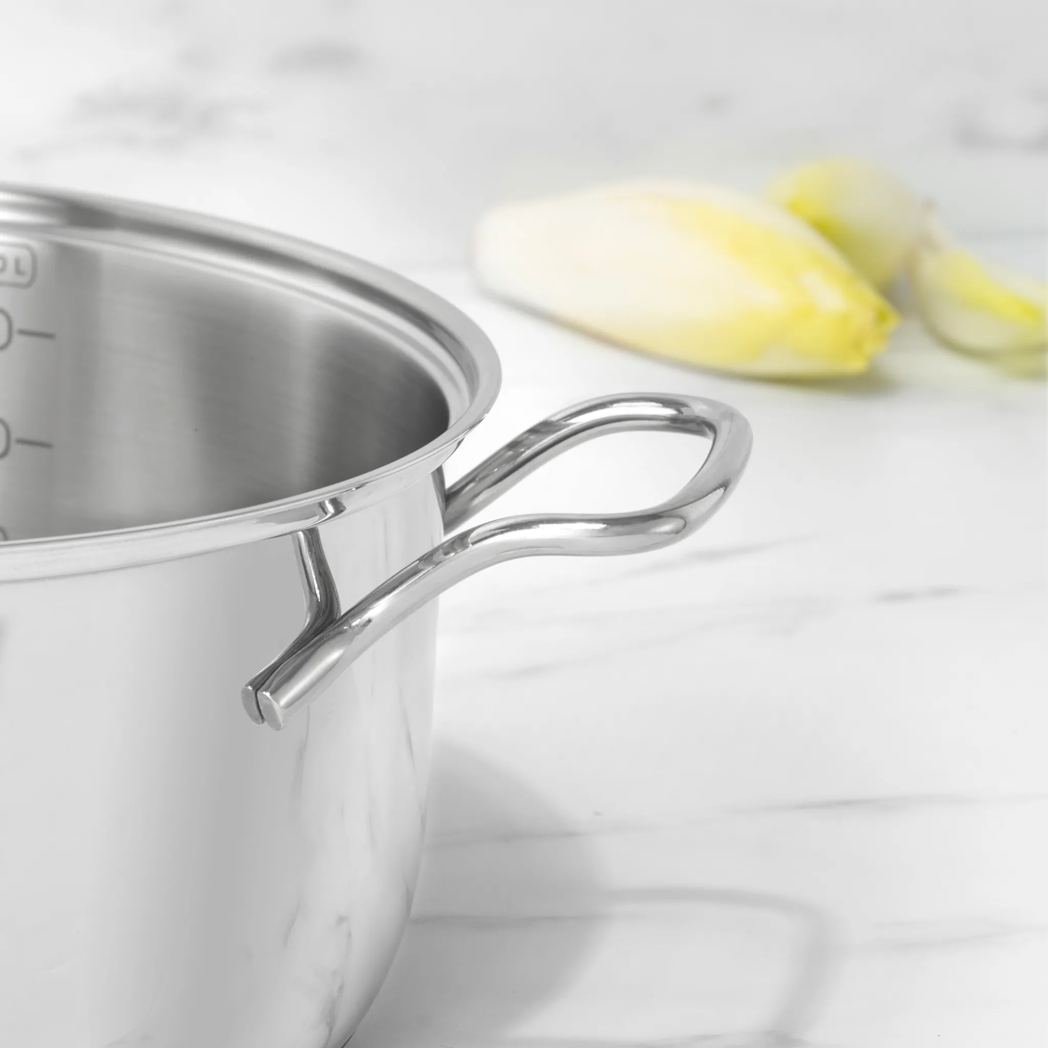 Кастрюля с крышкой Tefal Intuition 24 см B8644674, 5 л