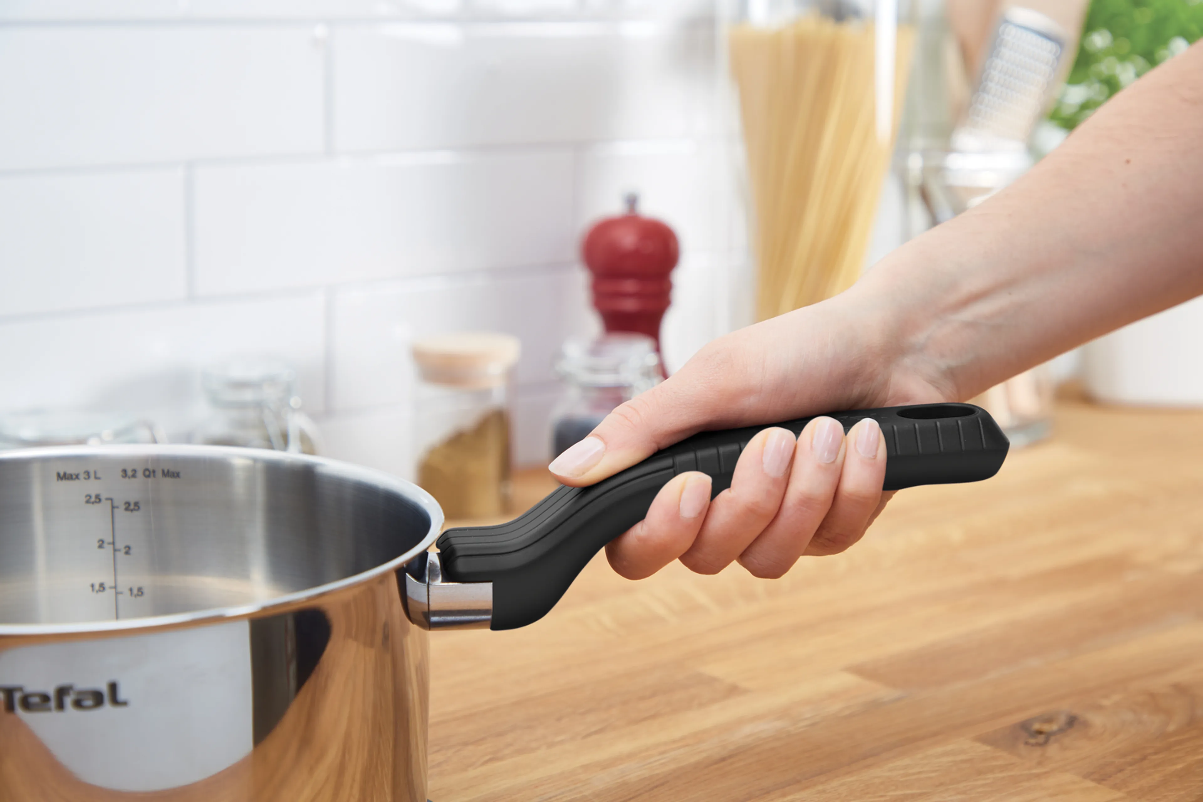 Ковш с крышкой Tefal Comfort Max 16 см C9732274 купить в официальном магазине