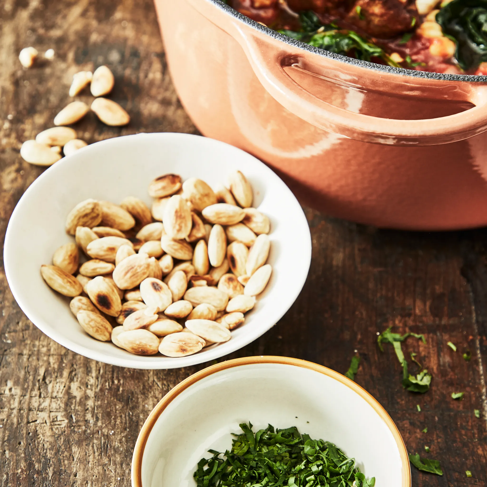 Кастрюля с крышкой Tefal LOV 25 см E2600404