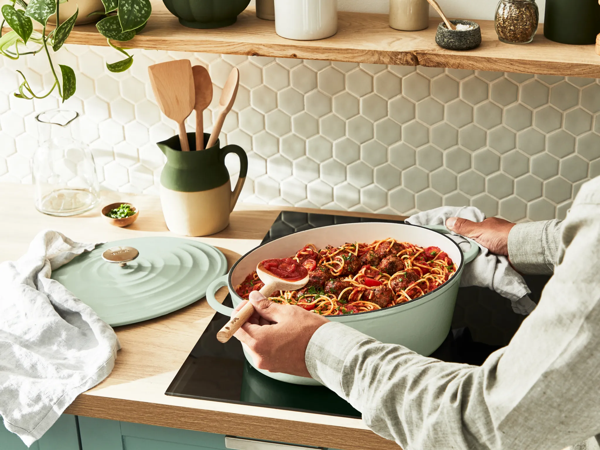 Овальная кастрюля с крышкой Tefal LOV 34х26 см E2580604