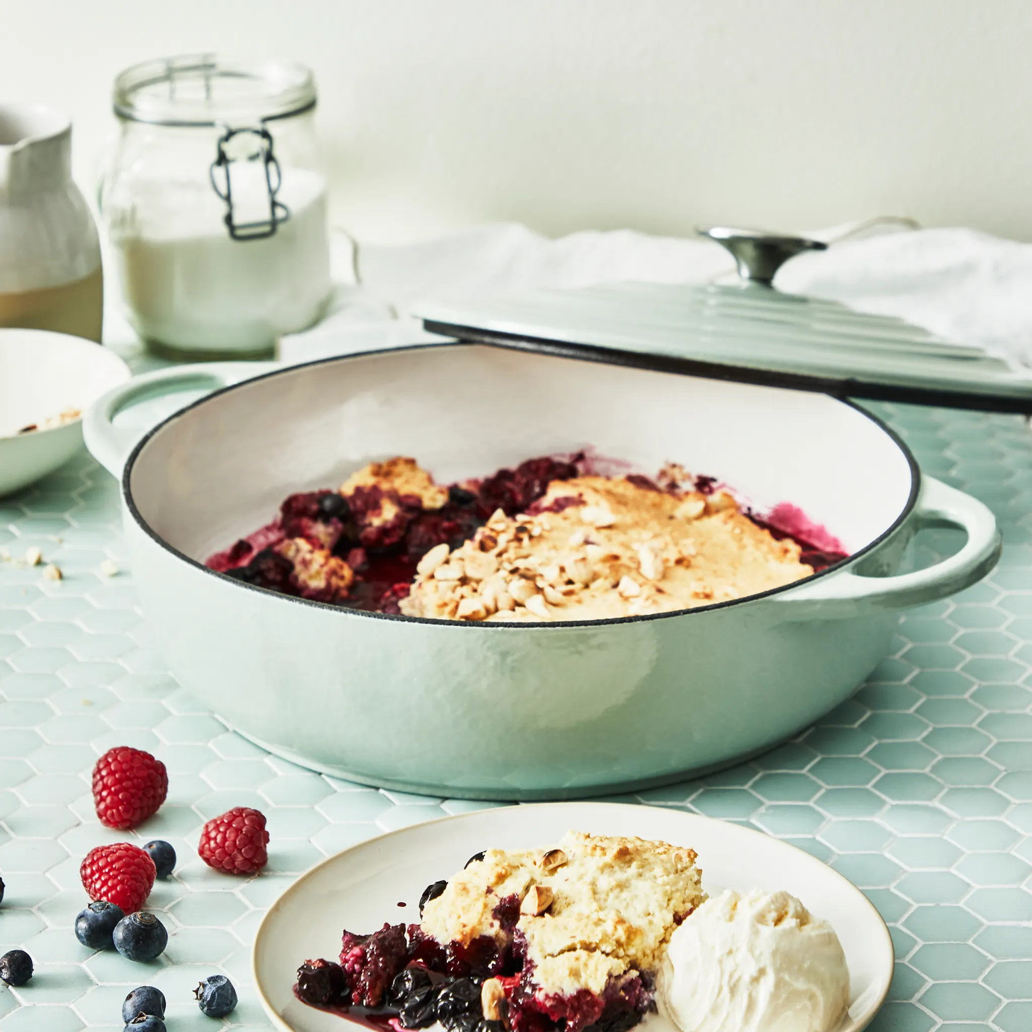 Сотейник с крышкой Tefal LOV 28 см E2587204