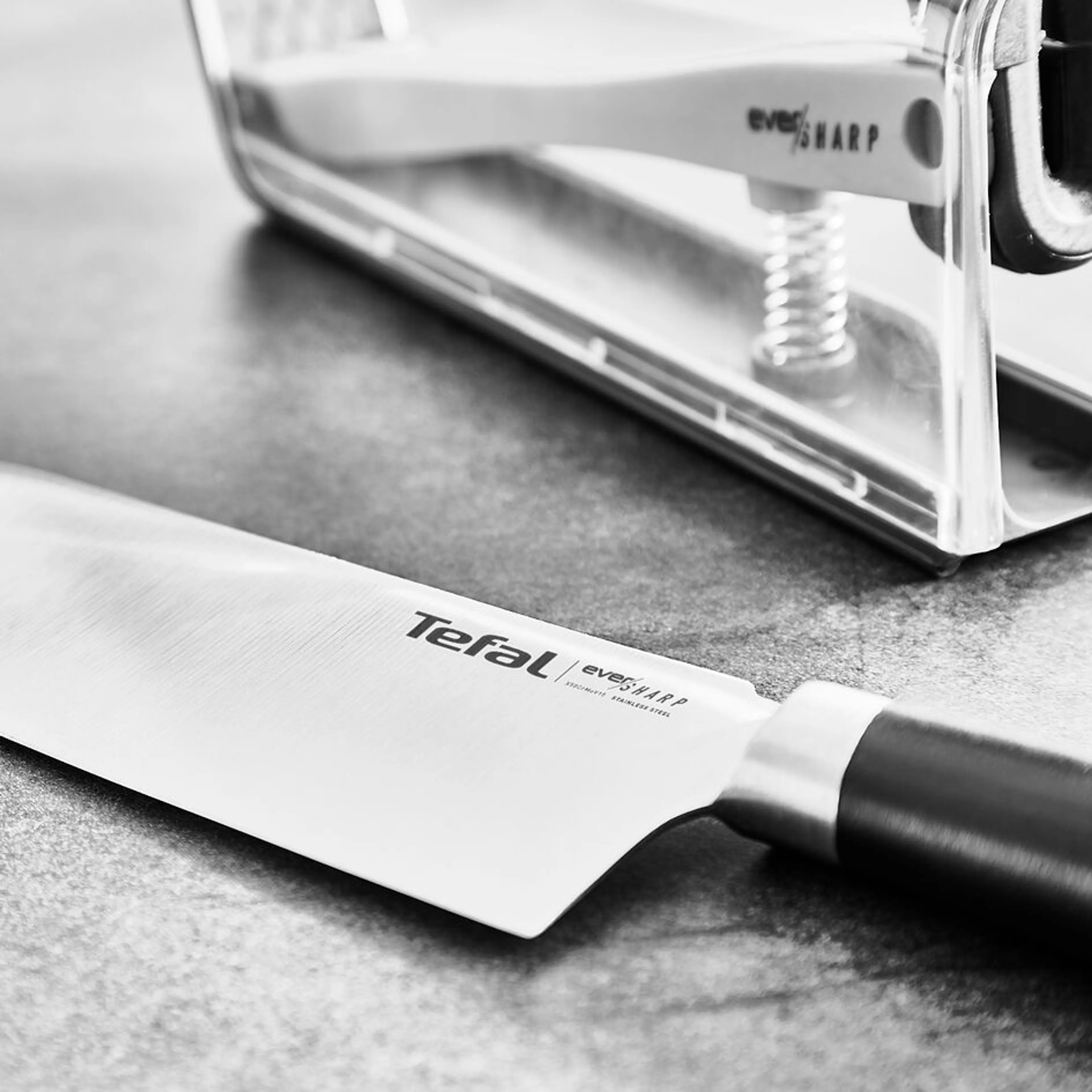 Нож сантоку с чехлом для заточки Tefal Ever Sharp K2579024