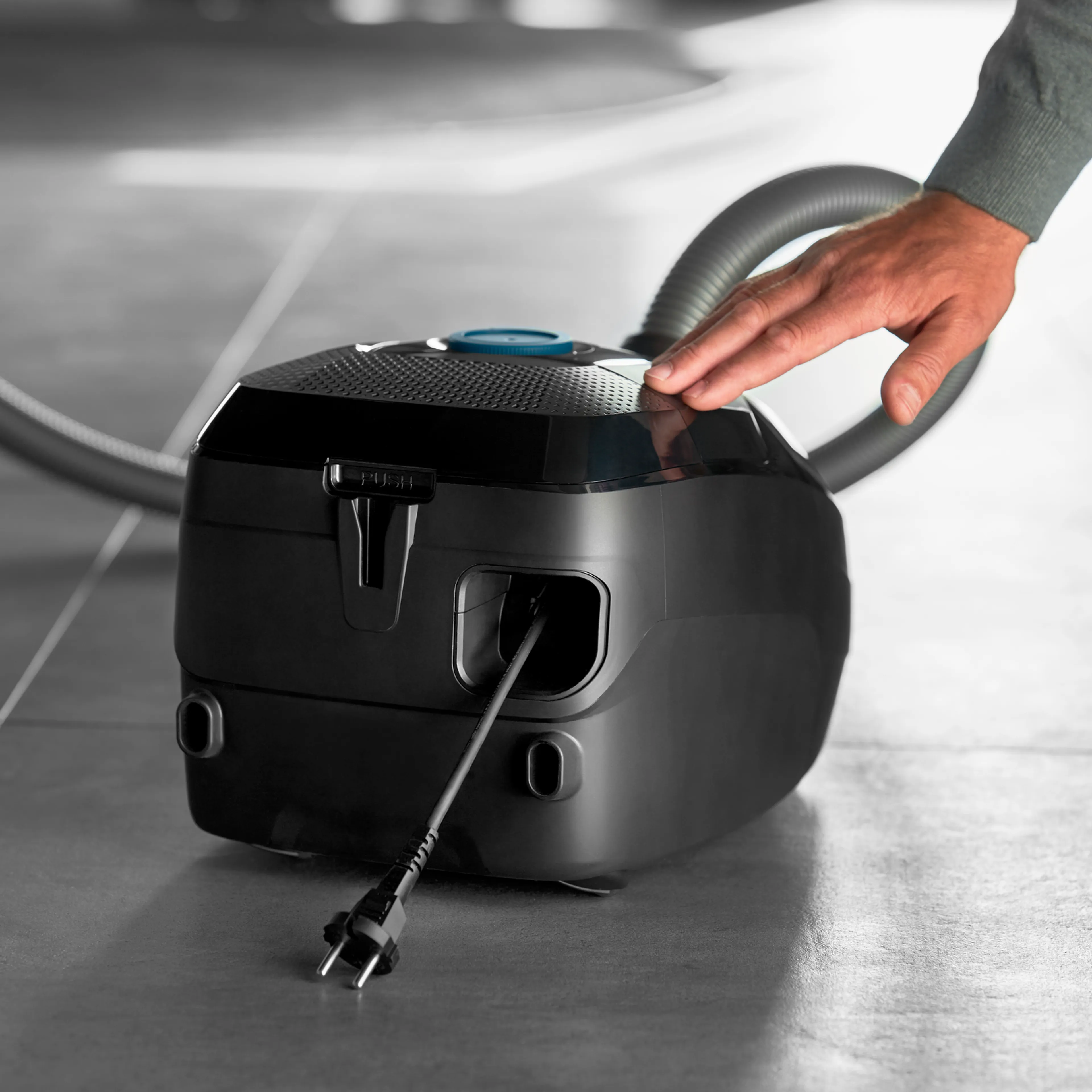 Пылесос с пылесборником Tefal Green Force Max  TW4931EA