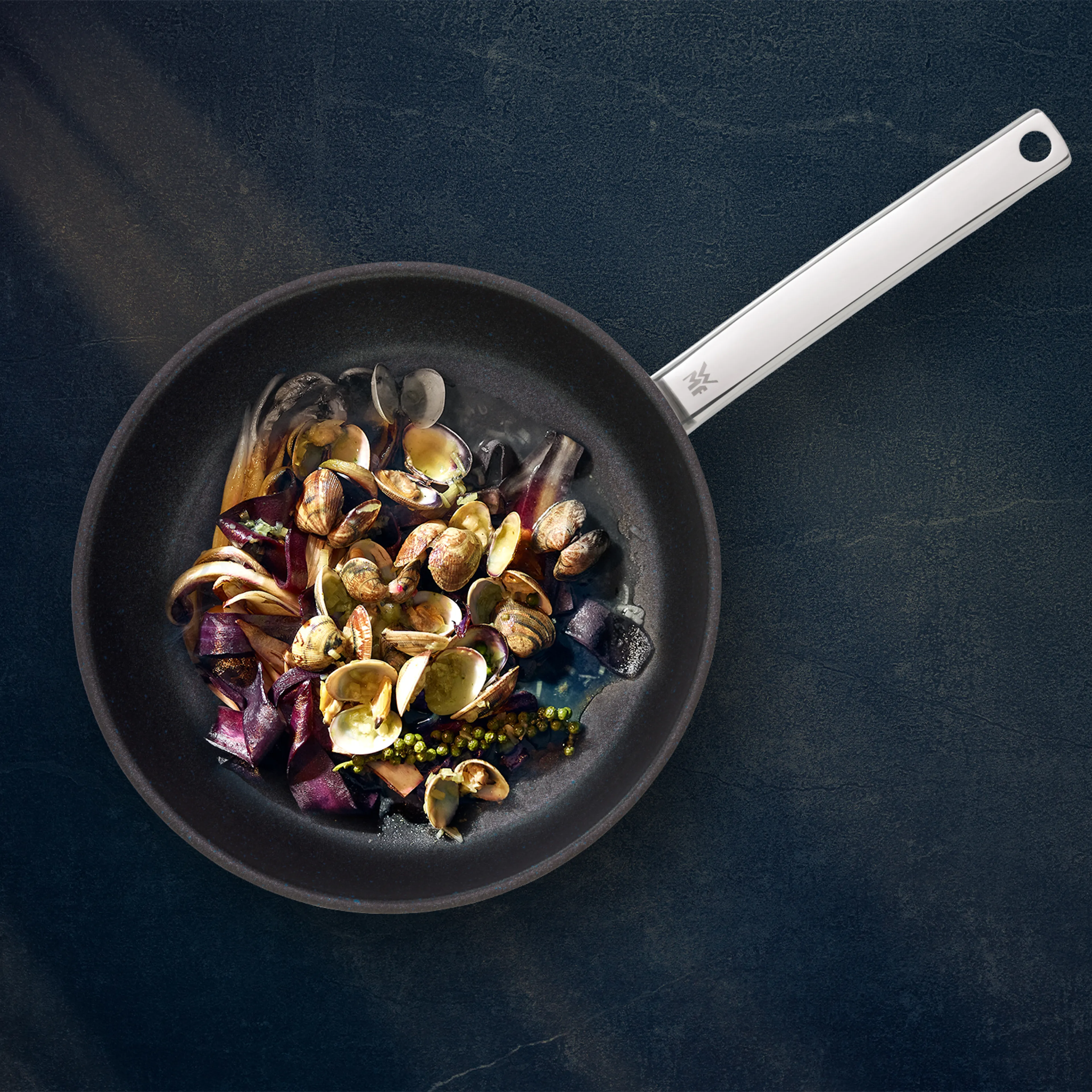 Сковорода WMF PermaDur Advance 24 см купить в официальном магазине