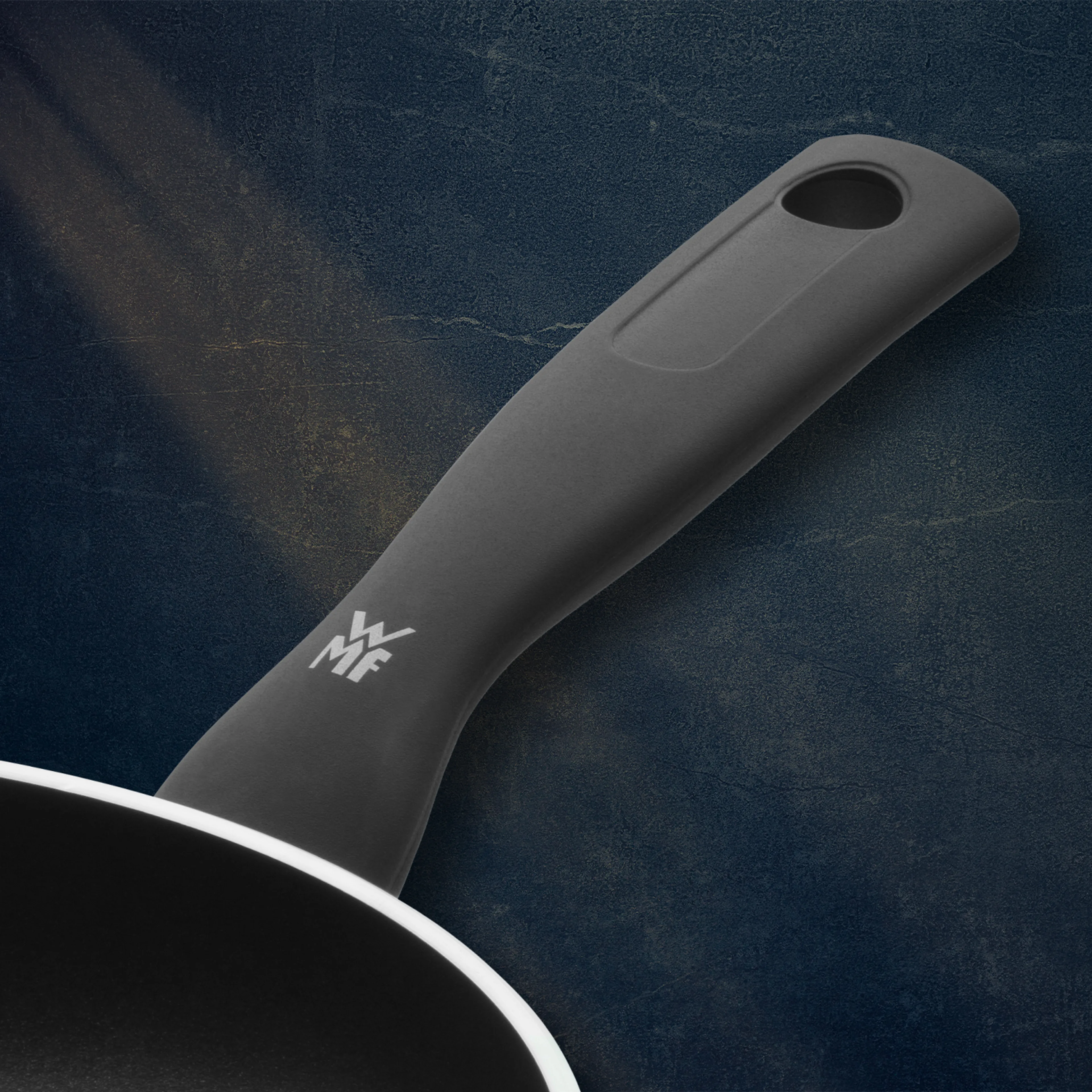 Сковорода WMF Permadur Inspire 24см