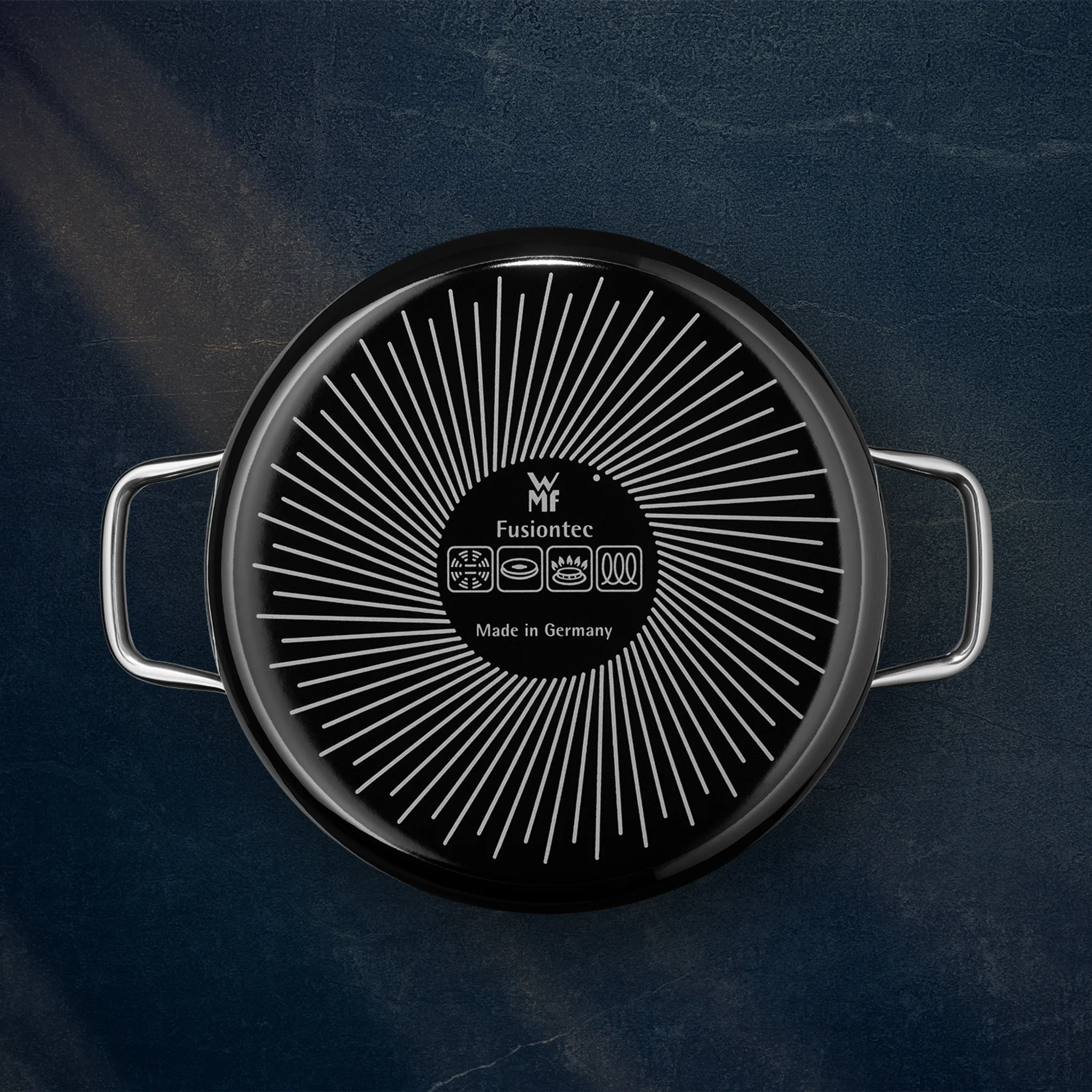 Низкая кастрюля с крышкой WMF Fusiontec Compact Black 24 см