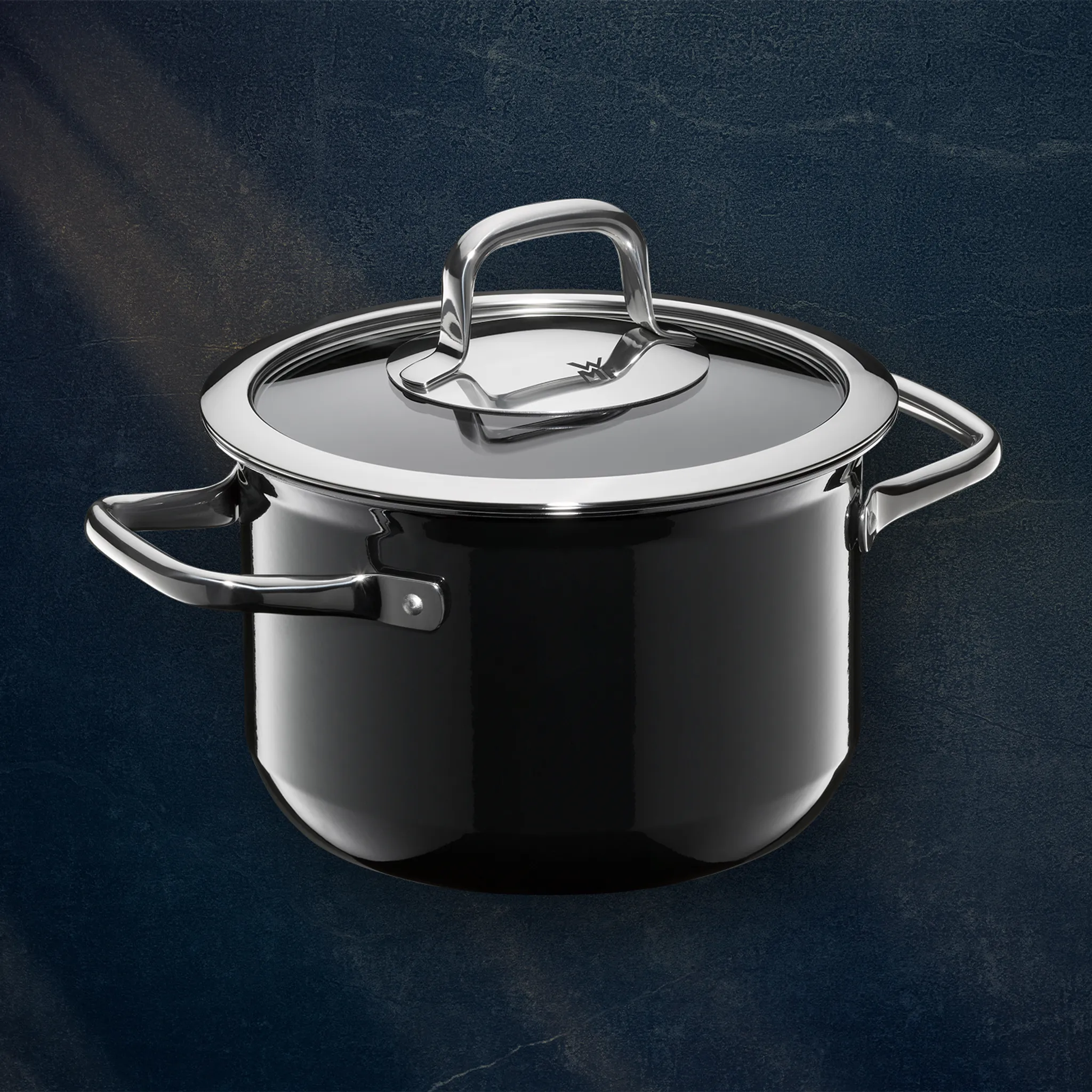 Кастрюля с крышкой WMF Fusiontec Compact Black 18 см