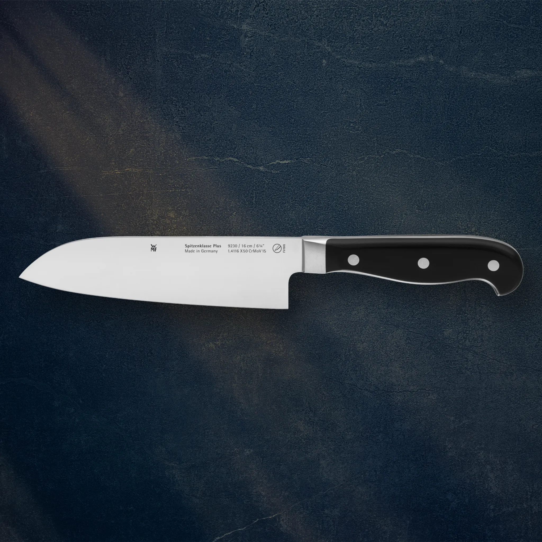 цена на Нож Сантоку WMF Spitzenklasse 16 см