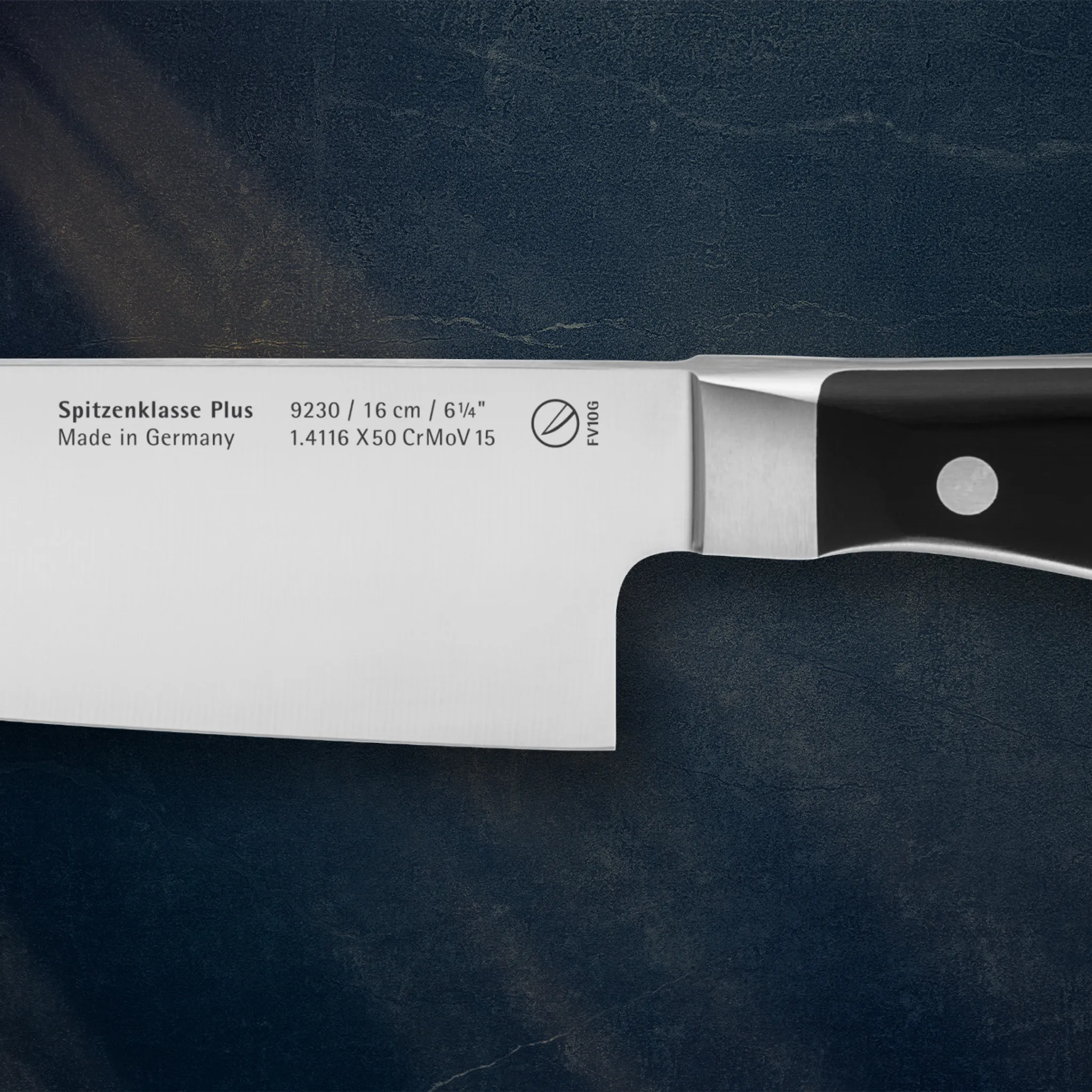 Нож Сантоку WMF Spitzenklasse 16 см