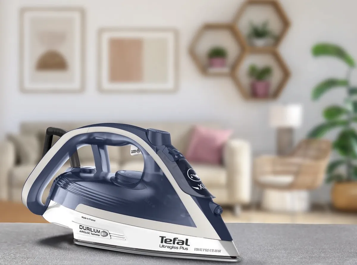 Паровая система Tefal Care For You YT2020E0 + Утюг Tefal Ultragliss Plus FV6812E0