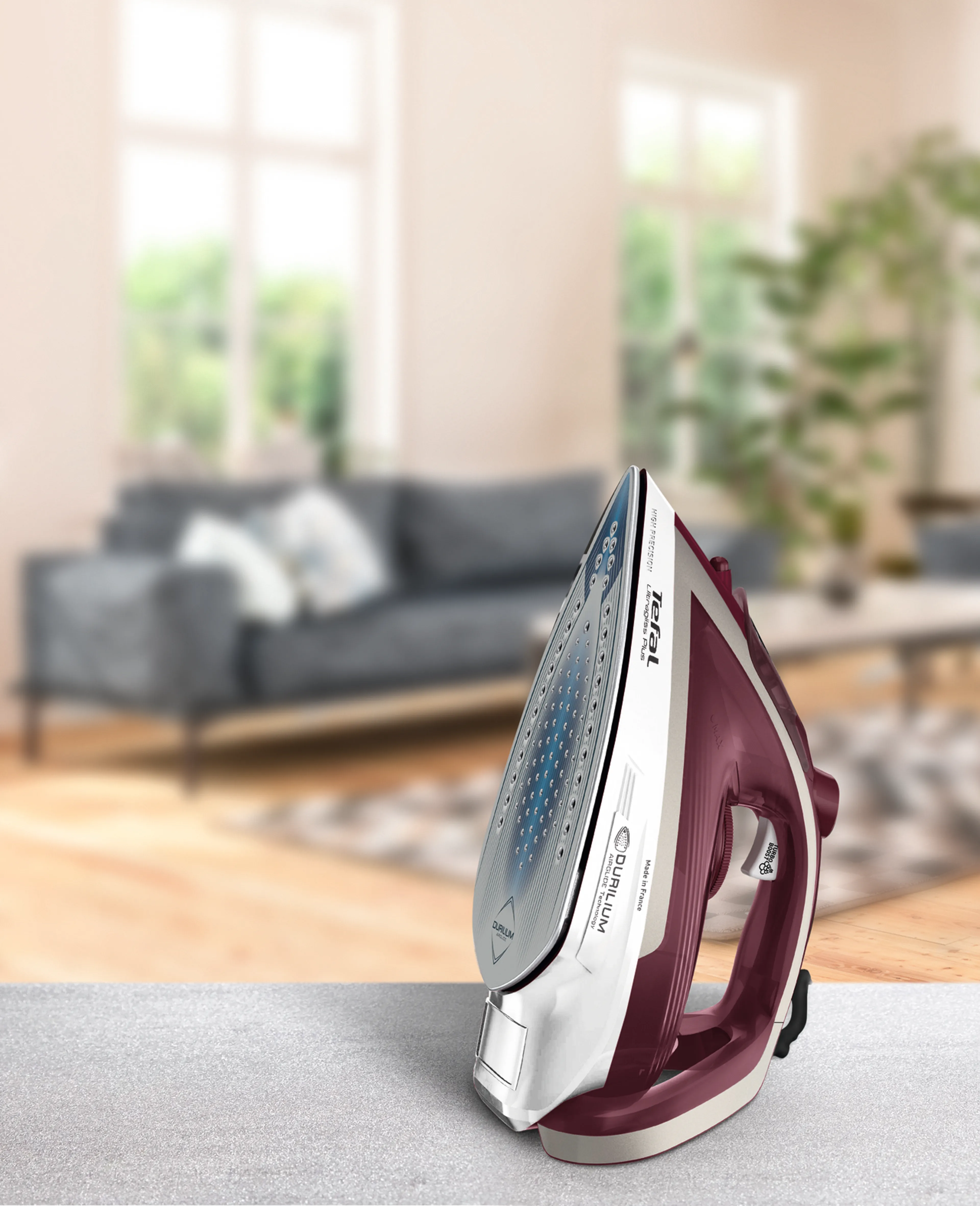 Паровая система Tefal Care For You YT2020E0 +  Утюг Tefal UltraGliss Plus FV6810E0