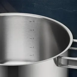 Кастрюля с крышкой WMF Ultimate Cool 24 см