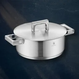 Низкая кастрюля с крышкой WMF Ultimate Cool 24 см