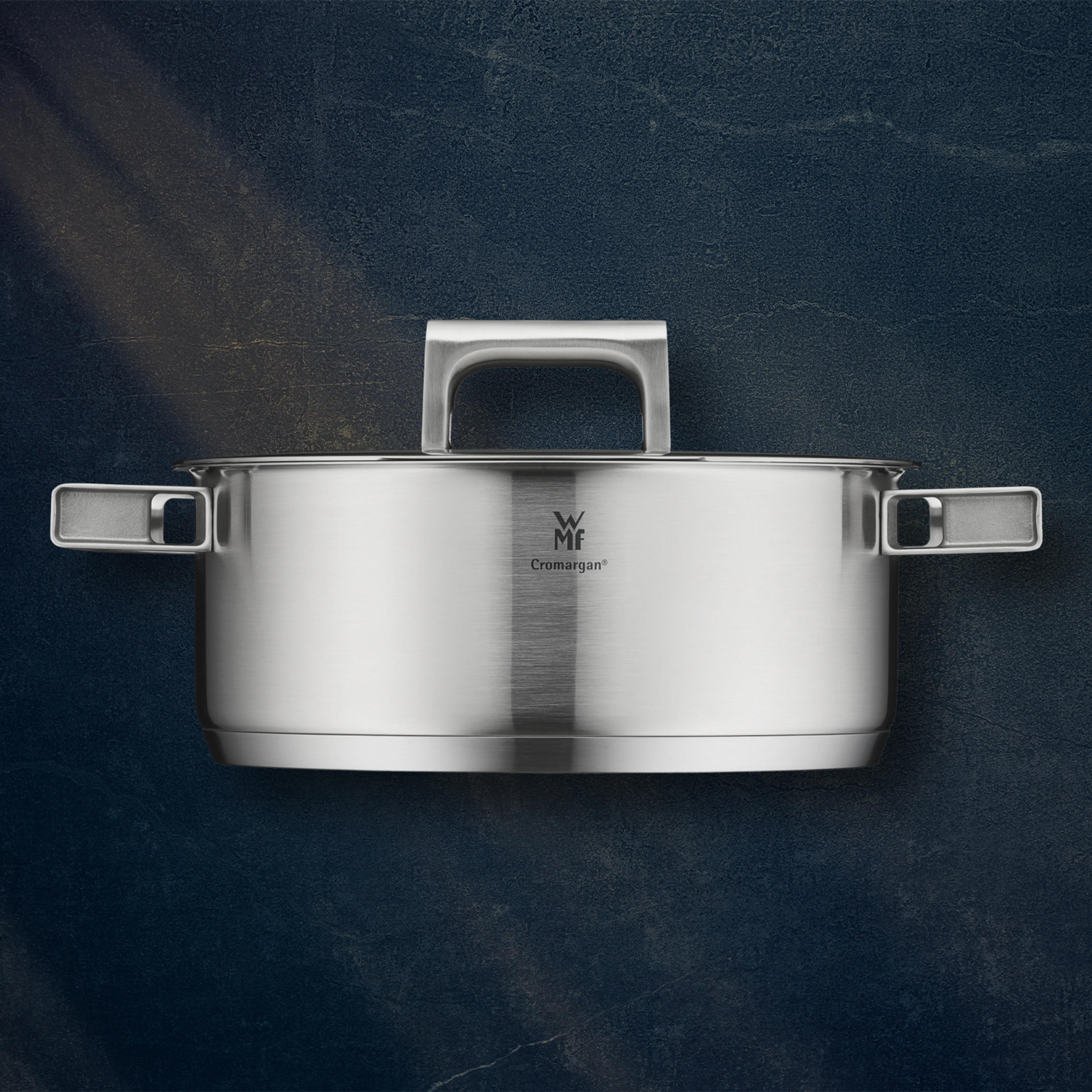 Низкая кастрюля с крышкой WMF Ultimate Cool 24 см купить в официальном магазине