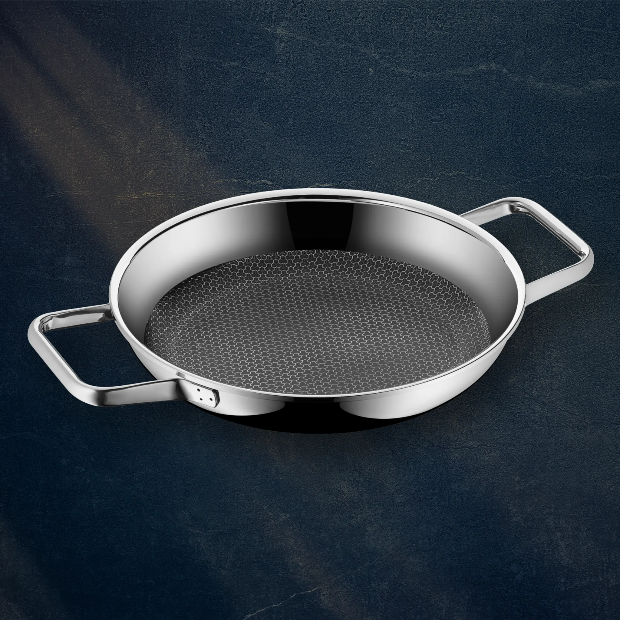 Сотейник WMF Profi Resist 24 см