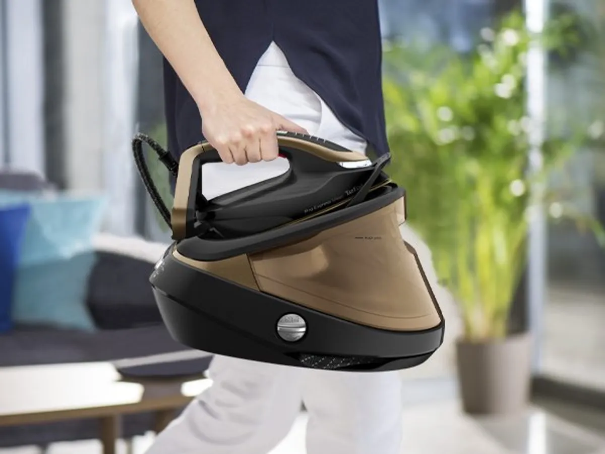 Парогенератор с умной подсветкой Tefal Pro Express Vision GV9823E1