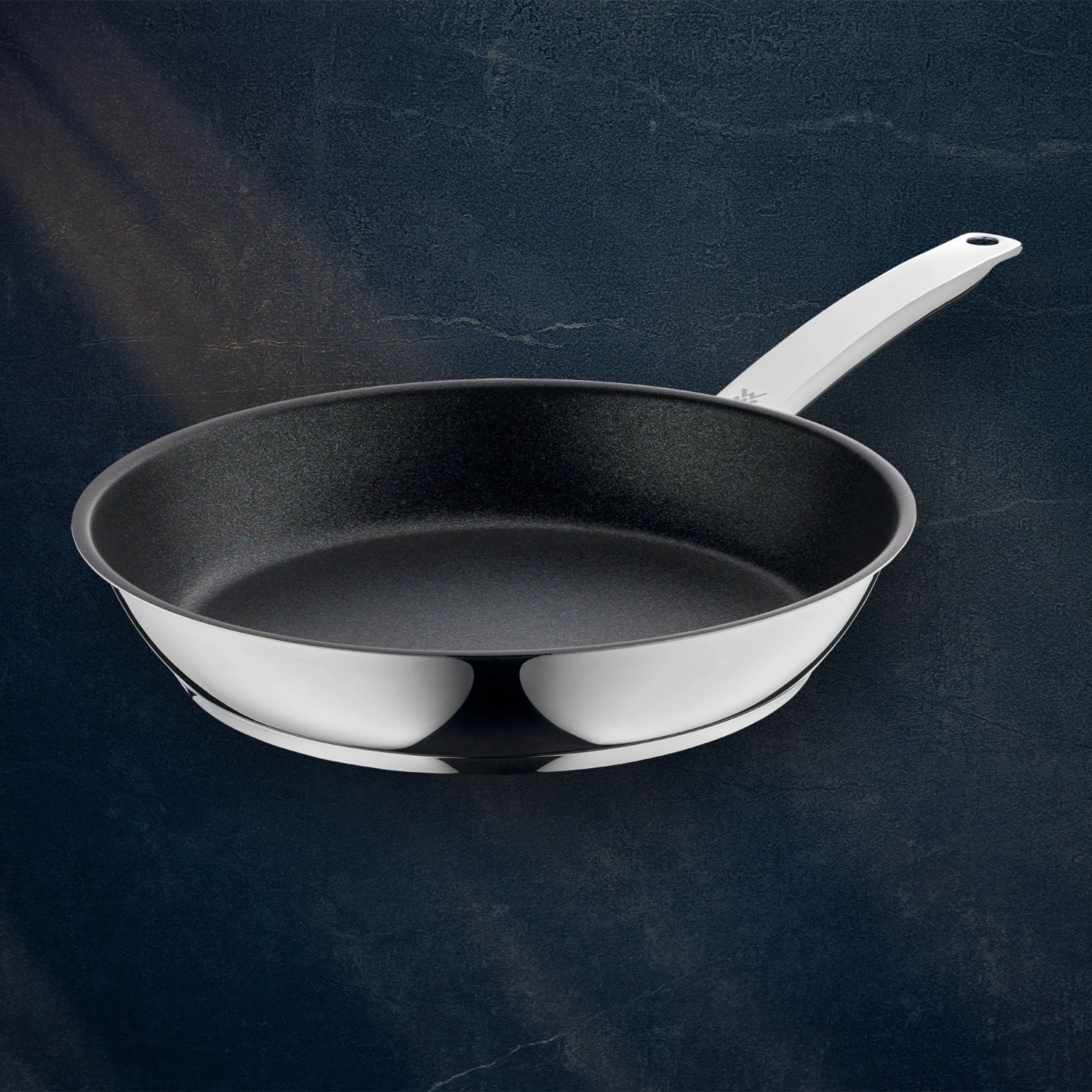 цена на Сковорода WMF PermaDur Advance Fry Pan 28 см
